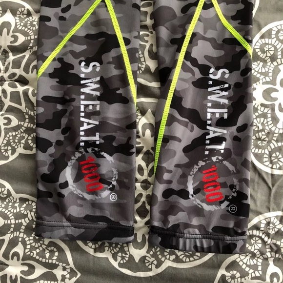 S.W.E.A.T. 1000 Compression Tights - Picture 3 of 3